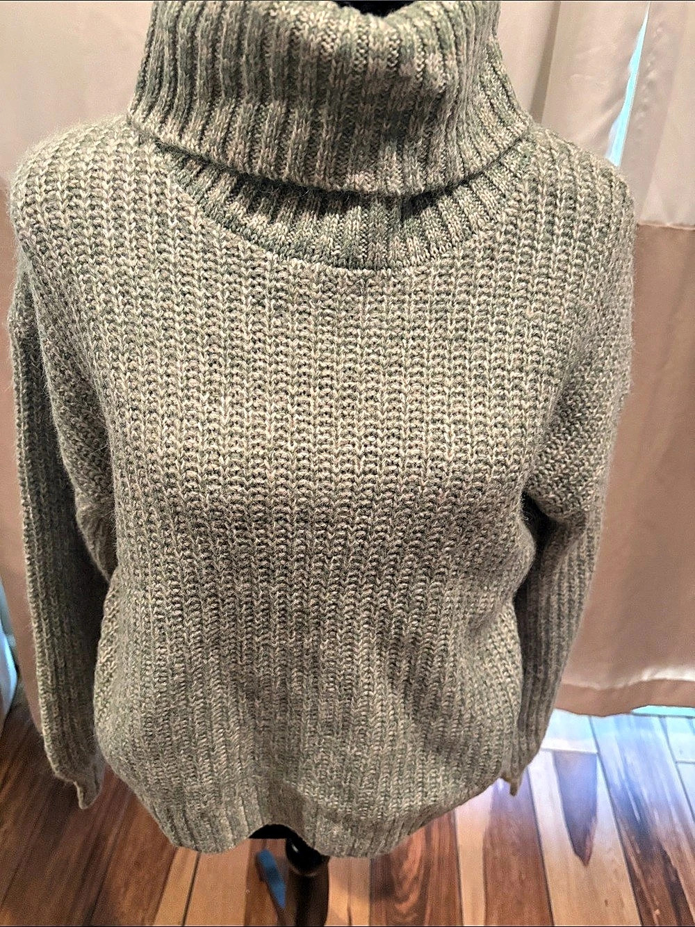 Turtleneck Sweater in Green